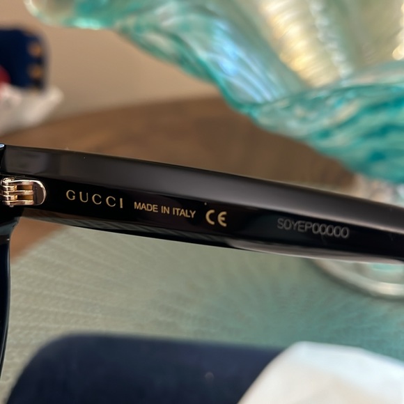 Brand New Gucchi sunglass 😎 - Picture 7 of 7